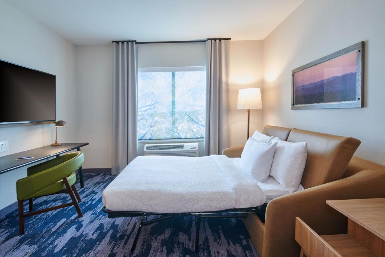 Hotel Fairfield & By Marriott Chicago O'hare